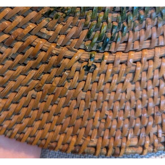 Vintage Woven Wicker Round Sewing Basket with Painted Lid 11.5" Diameter - Picture 12 of 14